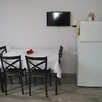 The House アパート ニドリ